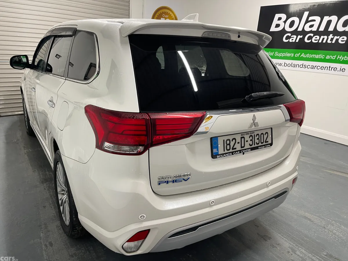 Mitsubishi Outlander SUV, Petrol Plug-in Hybrid, 2018, White