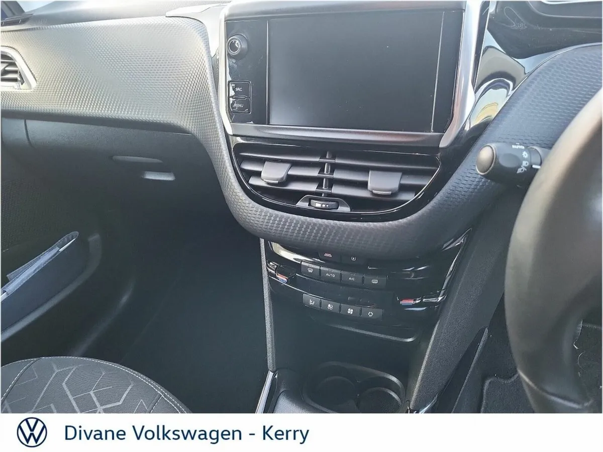 Peugeot 2008 Hatchback, Diesel, 2020, Blue