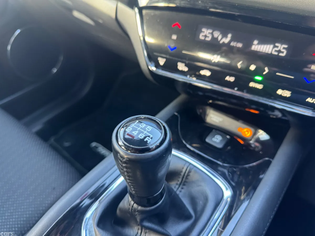 Honda HR-V SUV, Petrol, 2018, Grey
