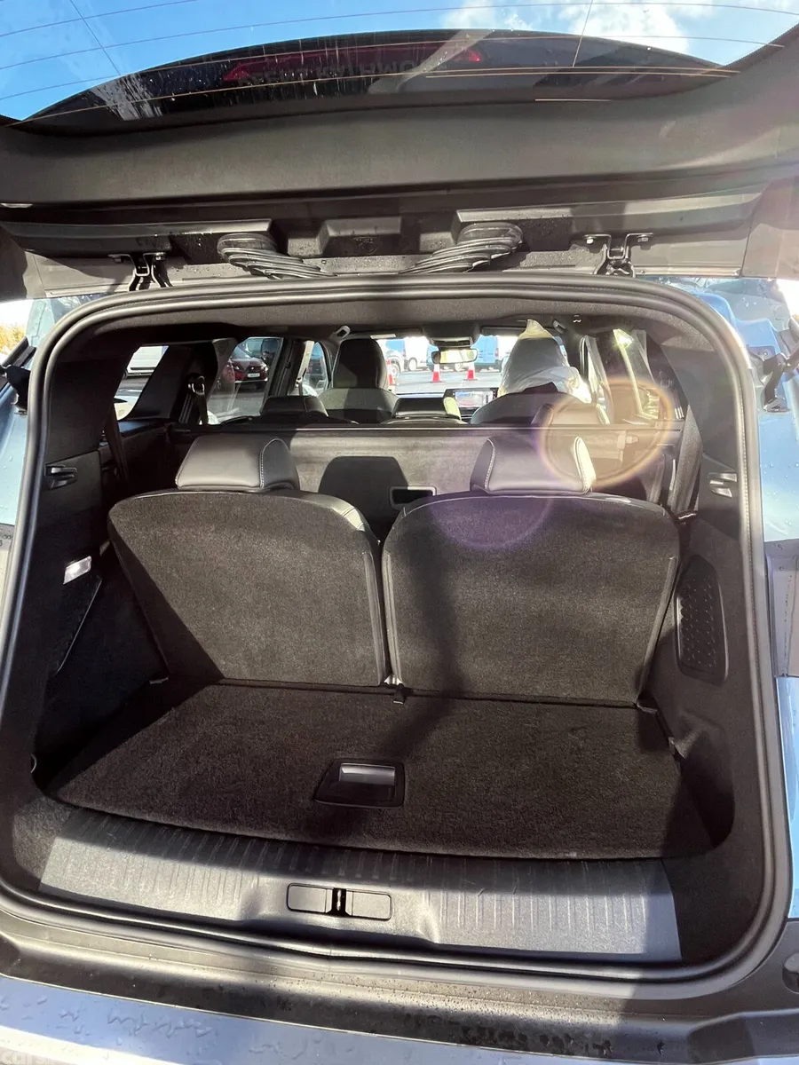 Peugeot 5008 MPV, Petrol Hybrid, 2025, Blue