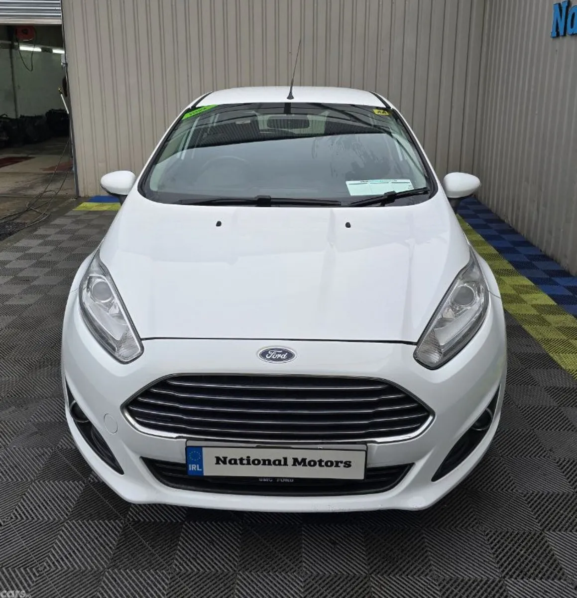 Ford Fiesta Hatchback, Petrol, 2016, White
