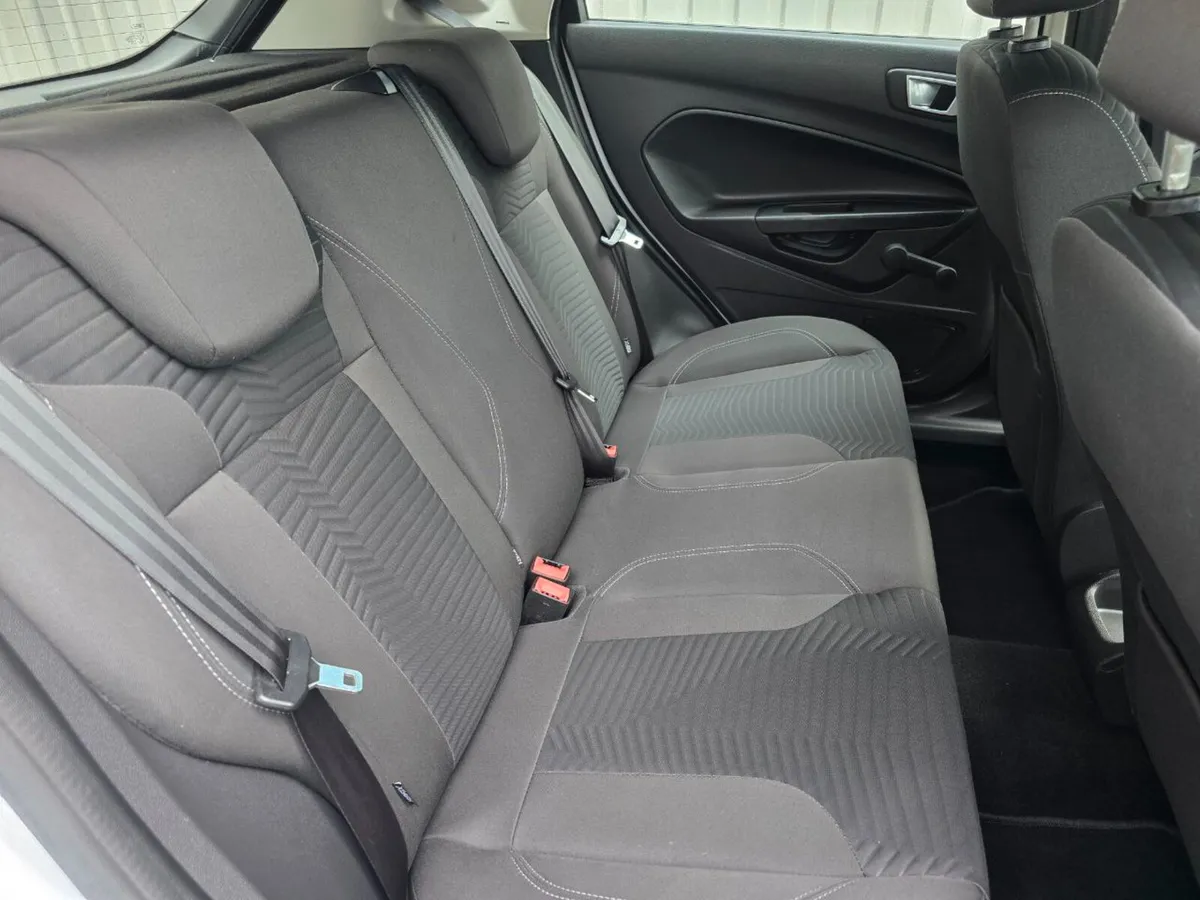 Ford Fiesta Hatchback, Petrol, 2016, White
