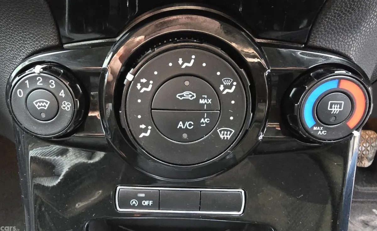 Ford Fiesta Hatchback, Petrol, 2016, White