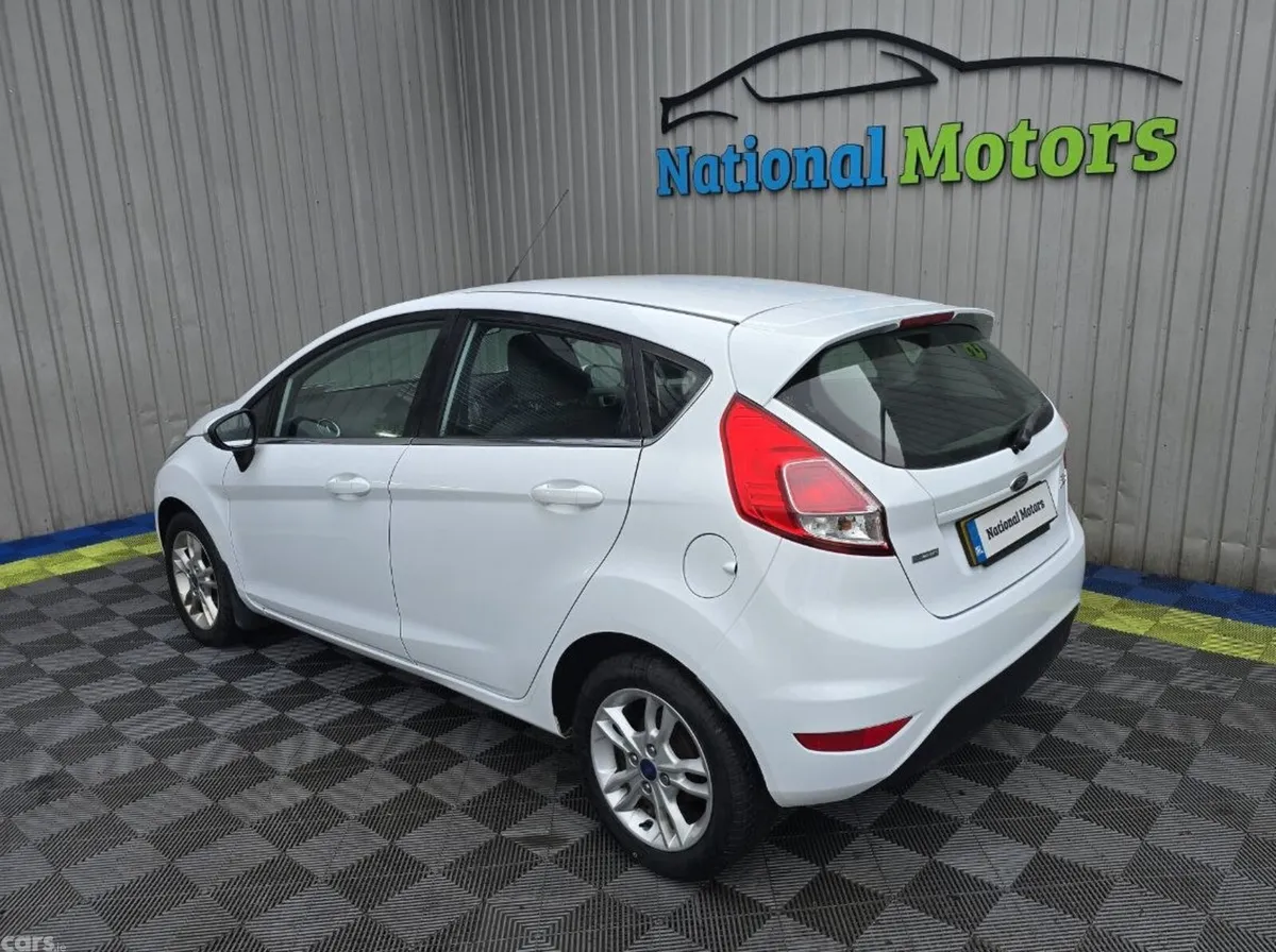 Ford Fiesta Hatchback, Petrol, 2016, White