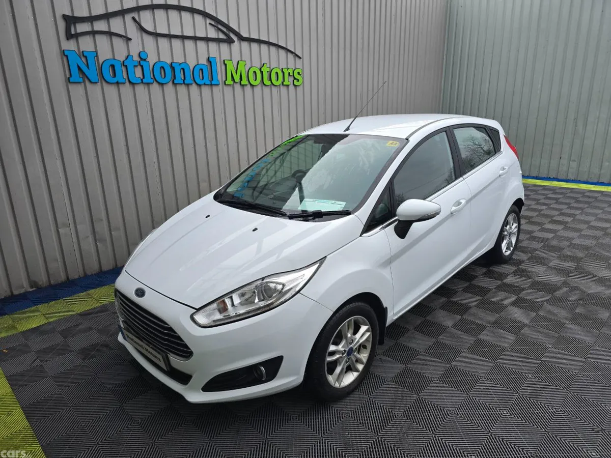 Ford Fiesta Hatchback, Petrol, 2016, White