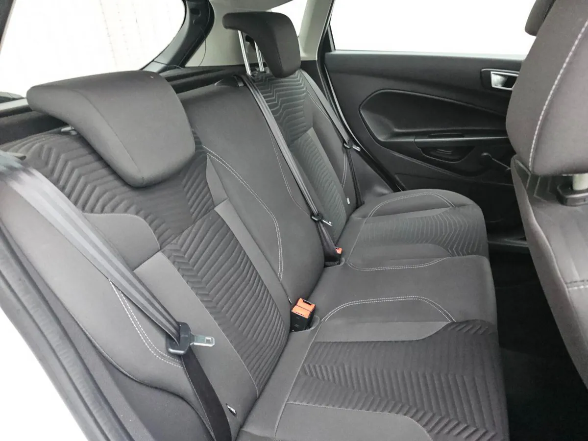 Ford Fiesta Hatchback, Petrol, 2014, White