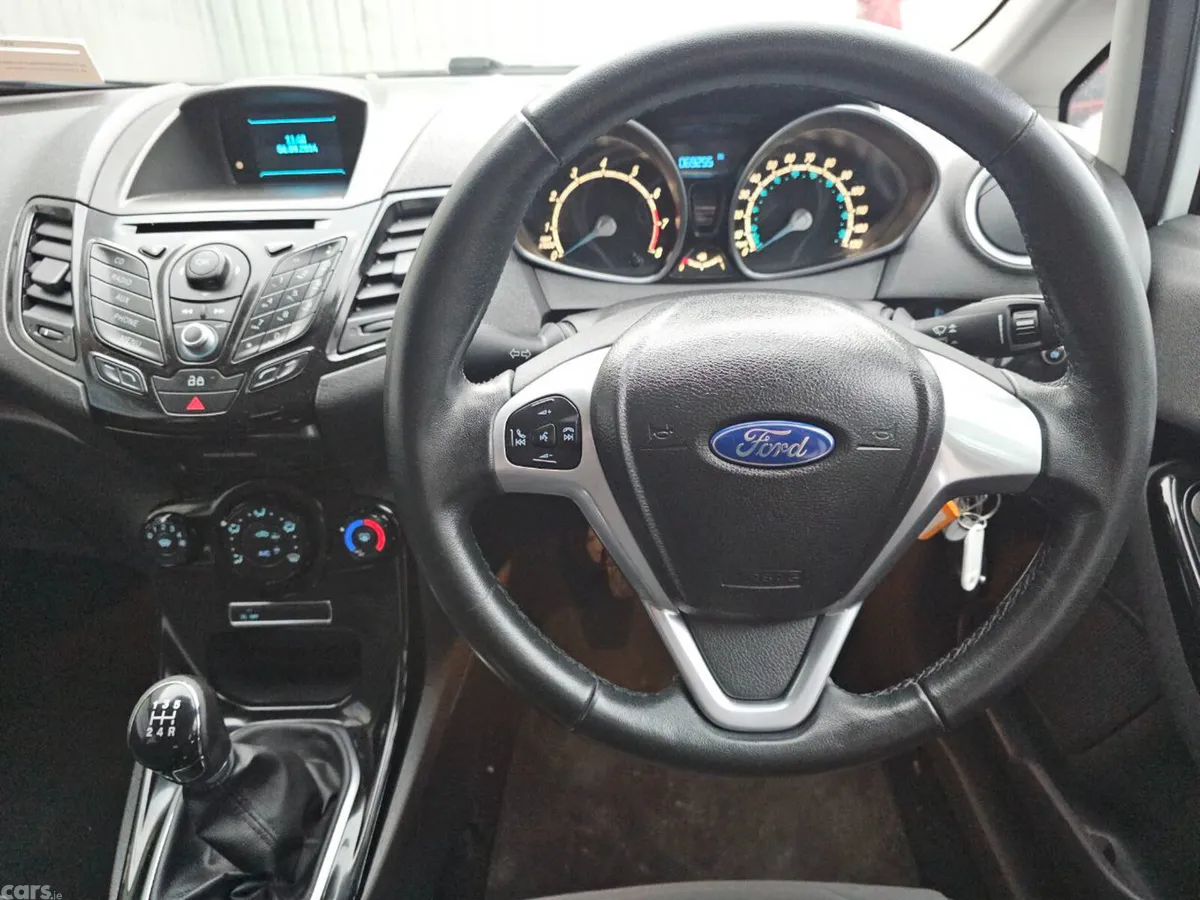 Ford Fiesta Hatchback, Petrol, 2014, White