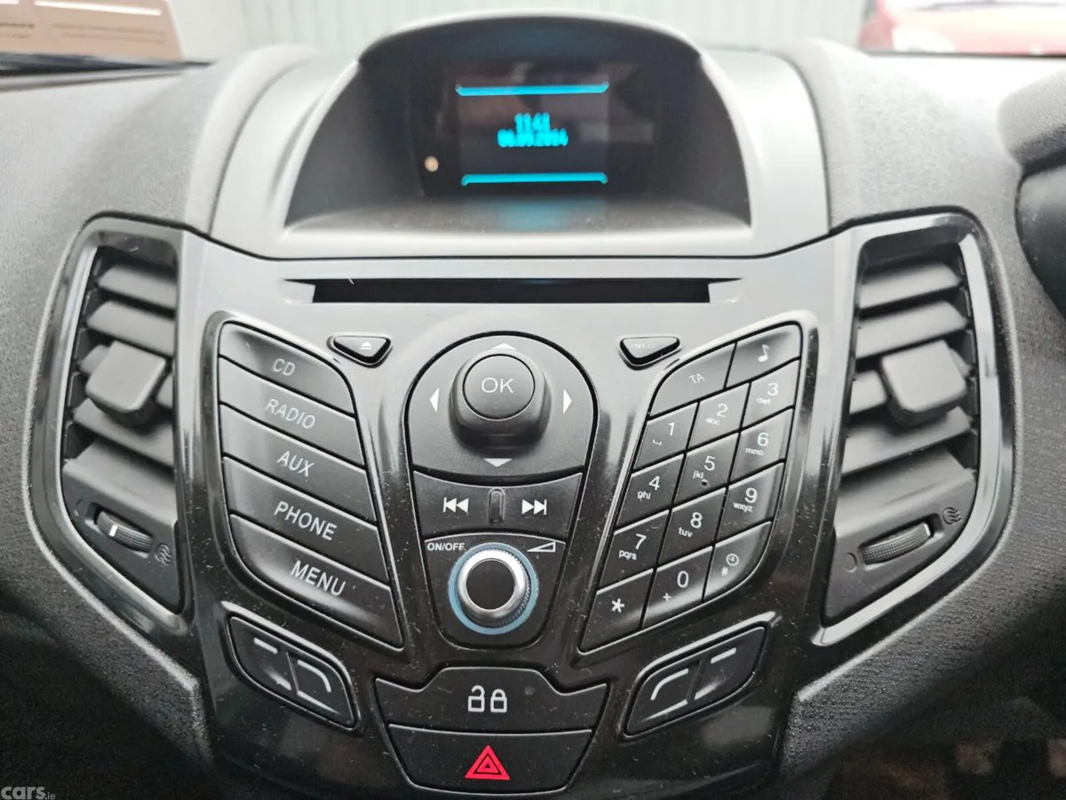 Ford Fiesta Hatchback, Petrol, 2014, White