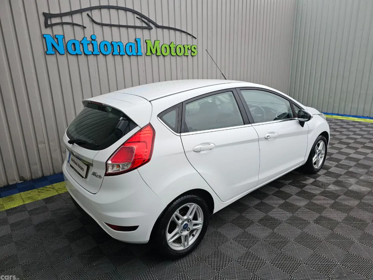Ford Fiesta Hatchback, Petrol, 2014, White