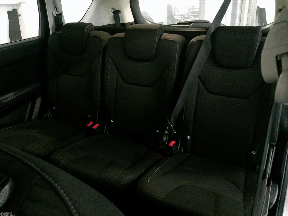 Ford S-Max MPV, Diesel, 2016, Silver