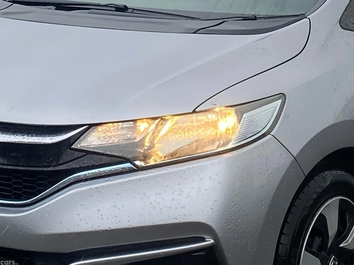 Honda Fit Hatchback, Petrol Hybrid, 2018, Silver