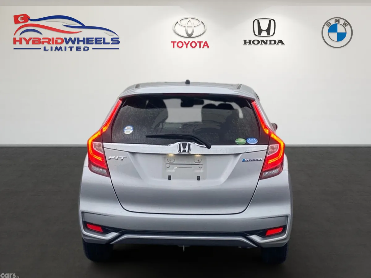 Honda Fit Hatchback, Petrol Hybrid, 2018, Silver