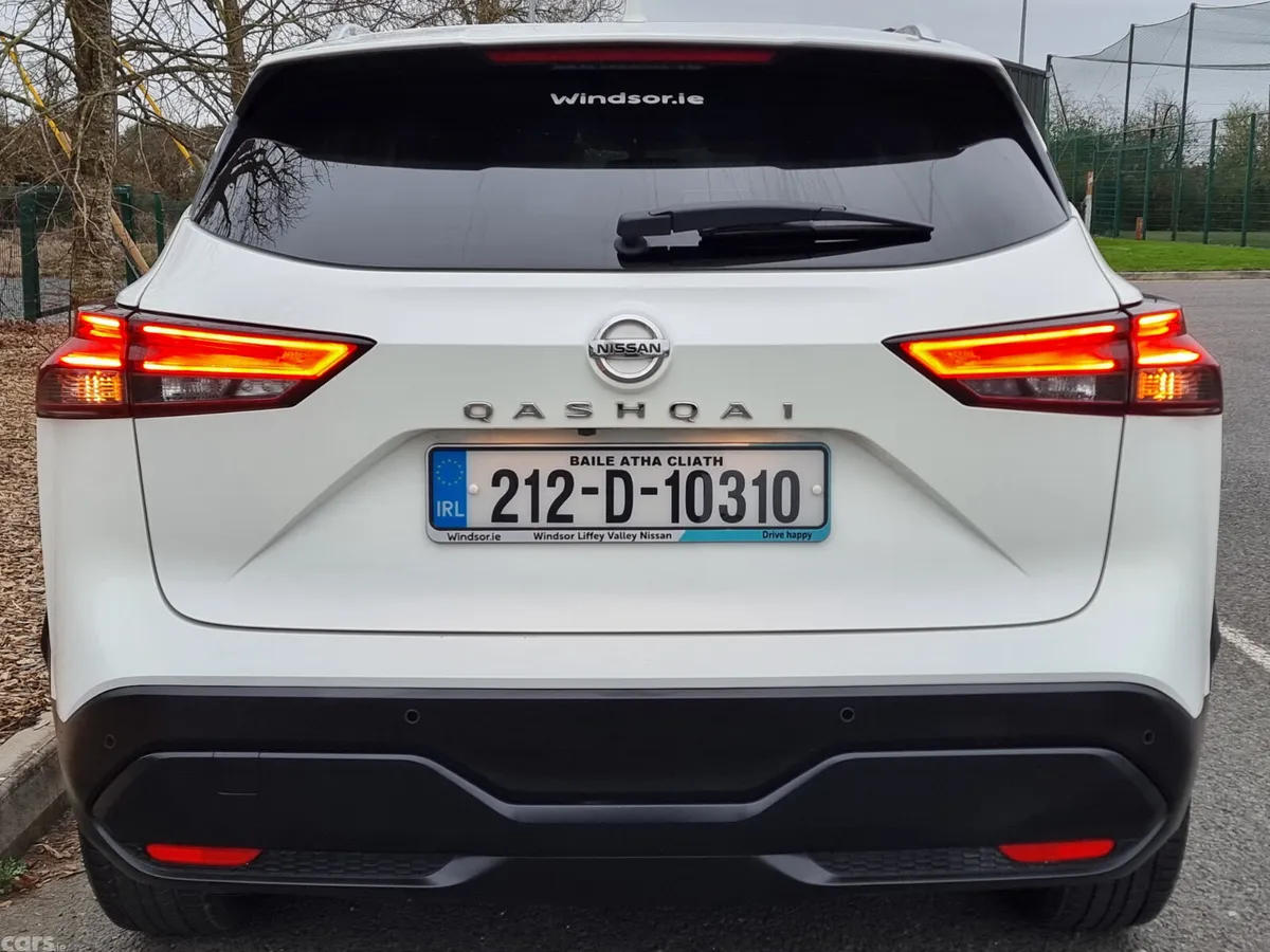 Nissan Qashqai MPV, Petrol Hybrid, 2021, White