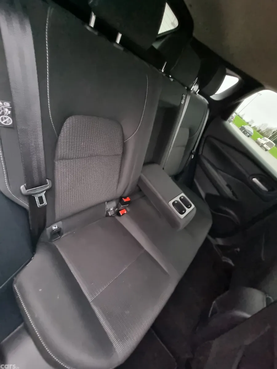 Nissan Qashqai MPV, Petrol Hybrid, 2021, White