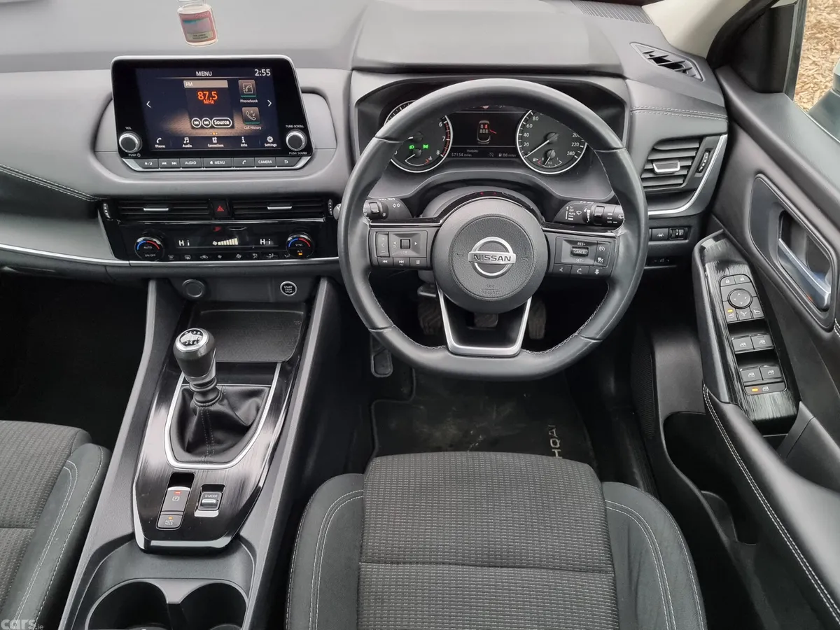 Nissan Qashqai MPV, Petrol Hybrid, 2021, White