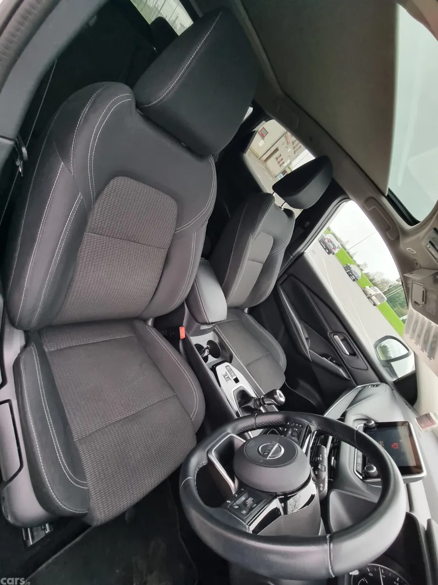 Nissan Qashqai MPV, Petrol Hybrid, 2021, White