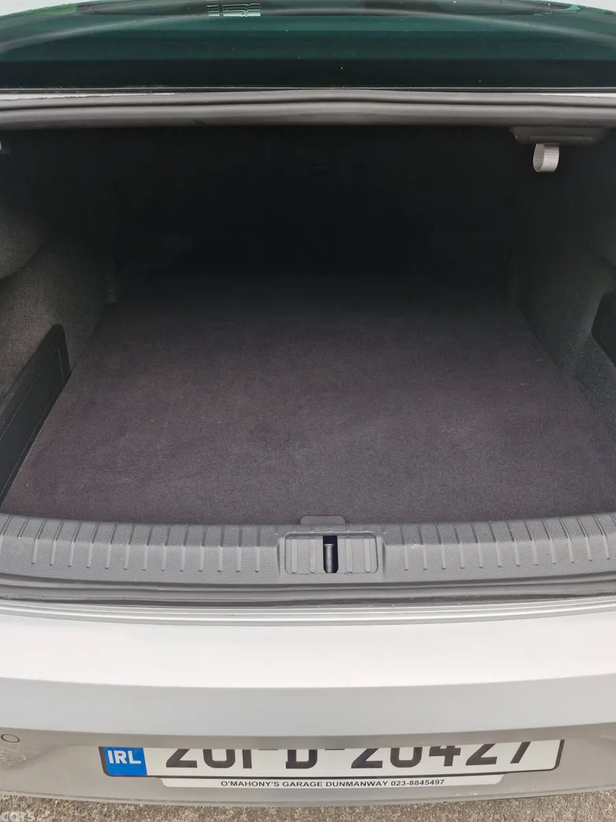 Volkswagen Passat Saloon, Diesel, 2020, Silver