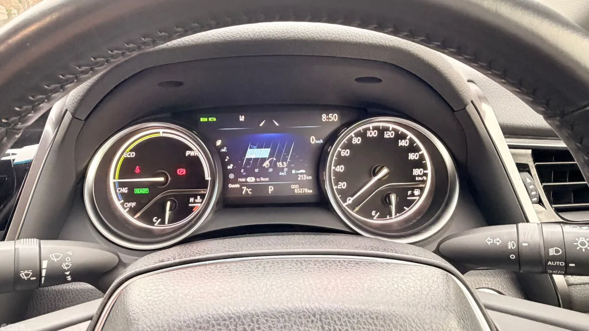 Toyota Camry Saloon, Petrol Hybrid, 2021, Red