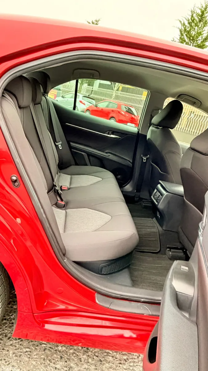Toyota Camry Saloon, Petrol Hybrid, 2021, Red
