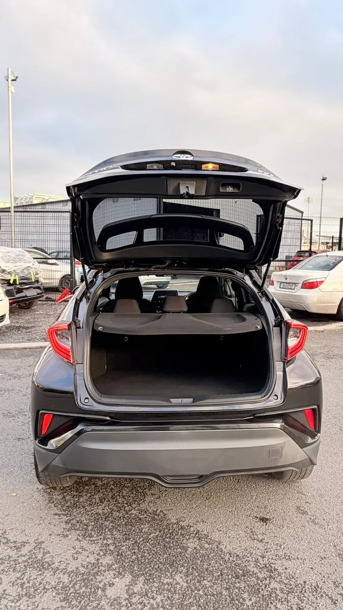 Toyota C-HR SUV, Petrol Hybrid, 2019, Black