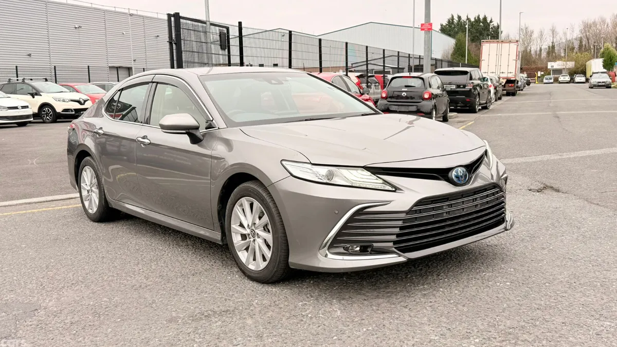 Toyota Camry Saloon, Petrol Hybrid, 2021, Grey