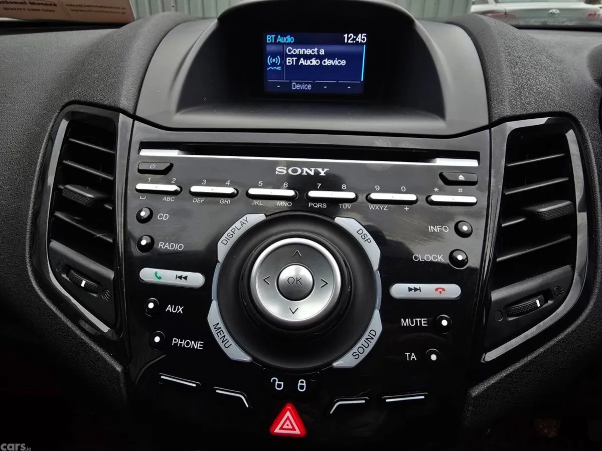Ford Fiesta Hatchback, Petrol, 2014, Silver