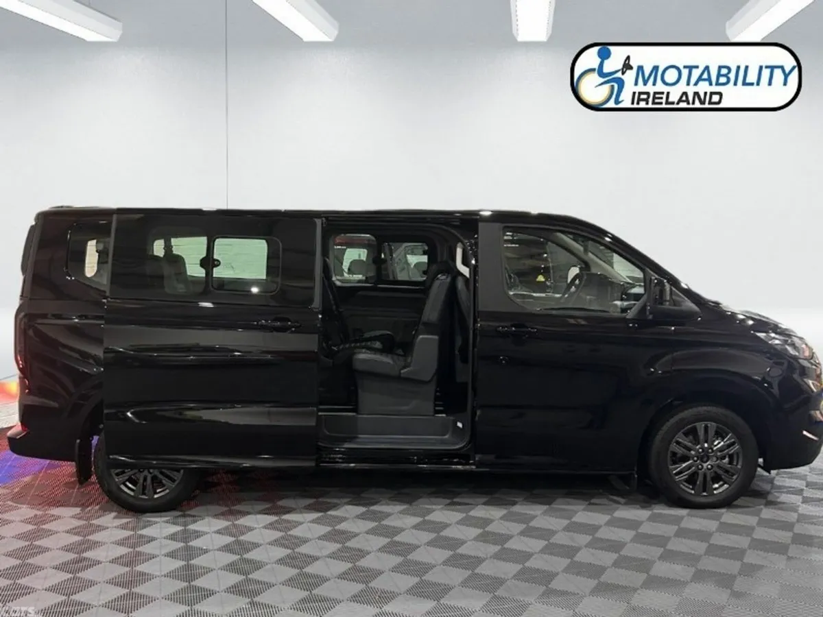 Ford Tourneo Custom MPV, Diesel, 2026, Black