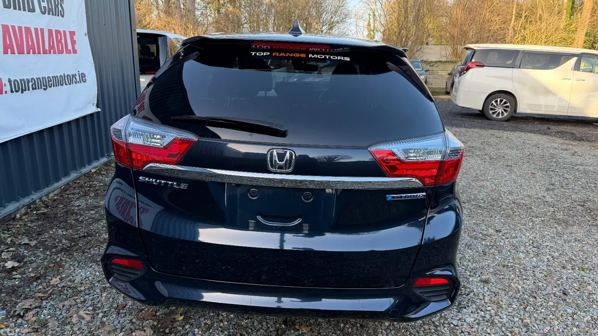 Honda Shuttle Estate, Petrol Hybrid, 2015, Blue