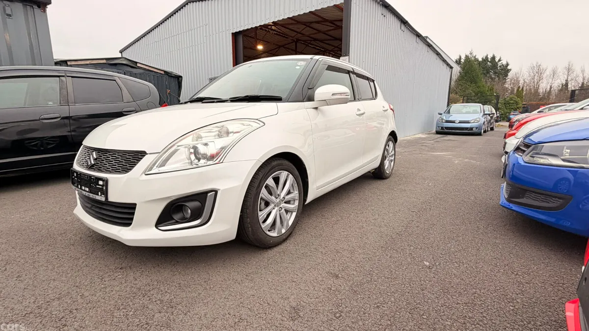 Suzuki Swift Hatchback, Petrol, 2016, White