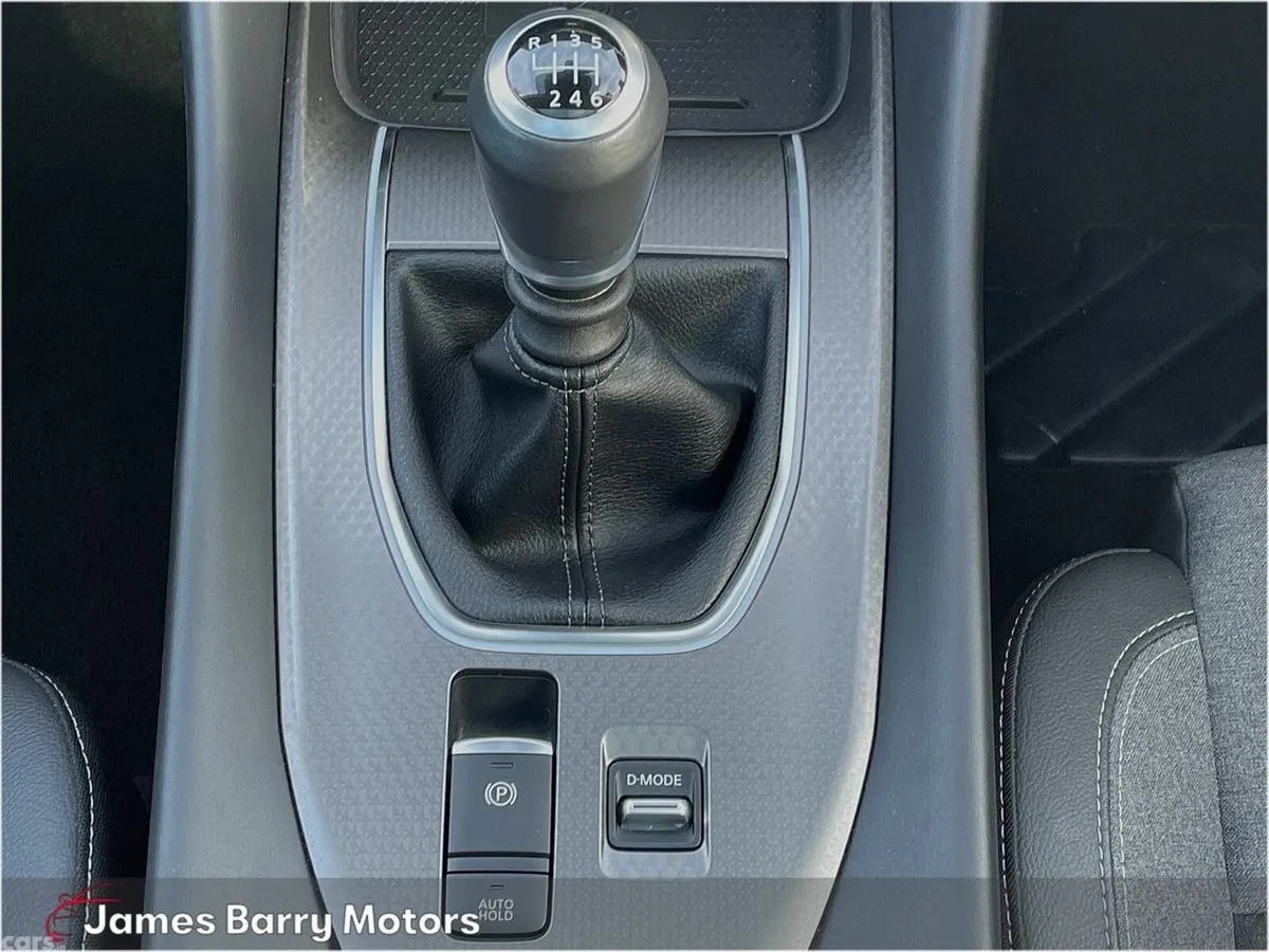 Nissan Qashqai MPV, Petrol Hybrid, 2025, Black