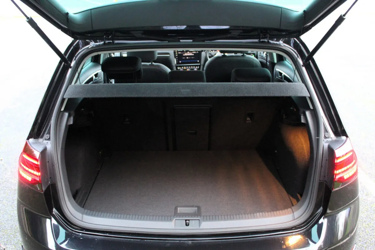 Volkswagen Golf Hatchback, Diesel, 2020, Black