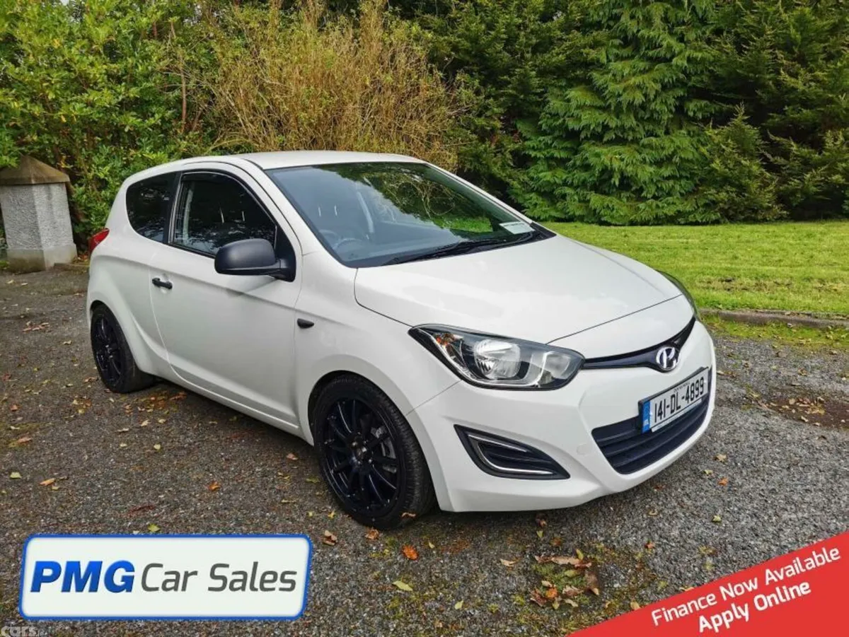 Hyundai i20 Hatchback, Petrol, 2014, White