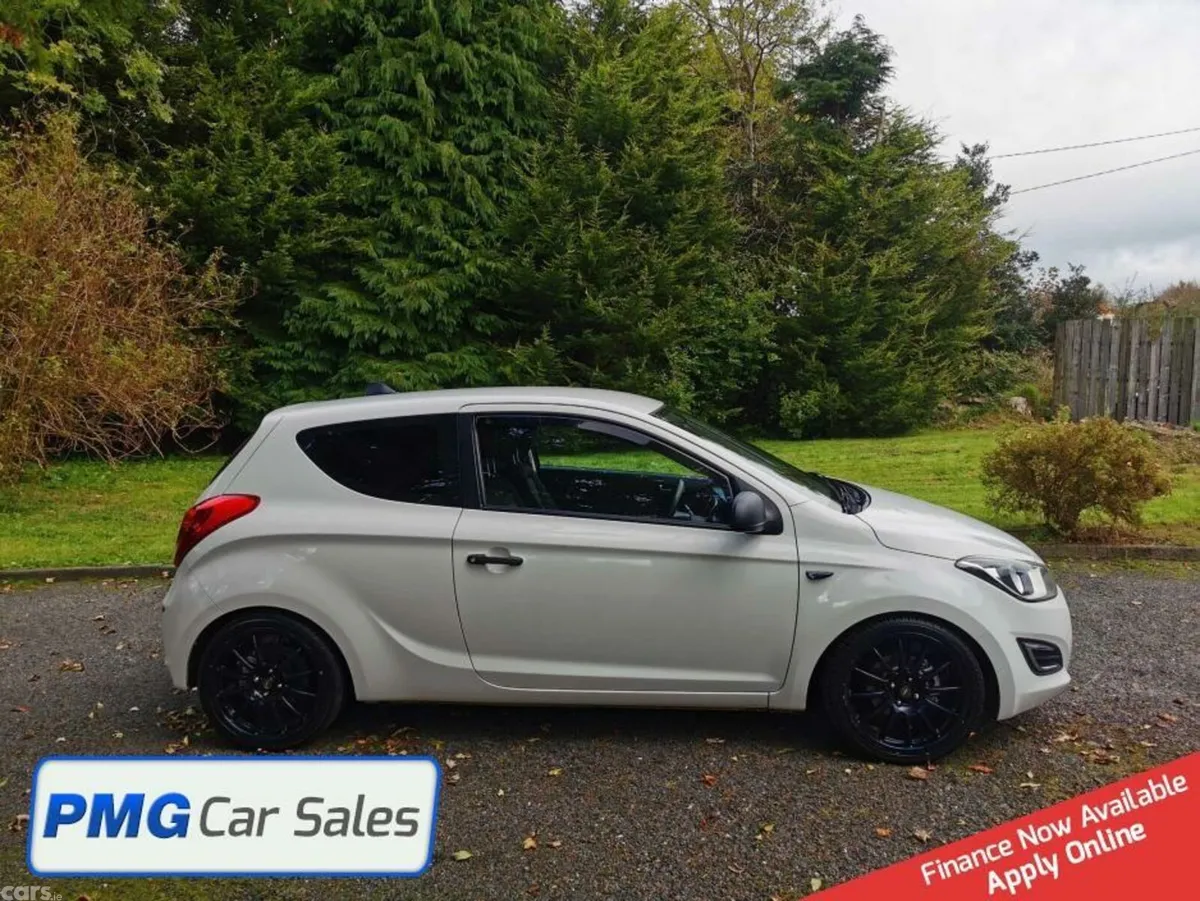 Hyundai i20 Hatchback, Petrol, 2014, White