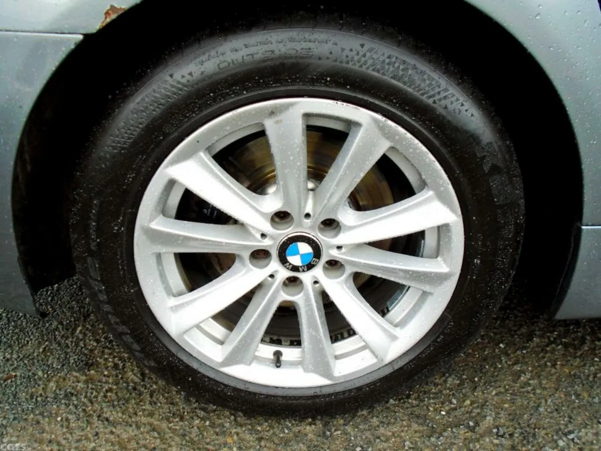 BMW 5-Series Saloon, Diesel, 2010, Grey