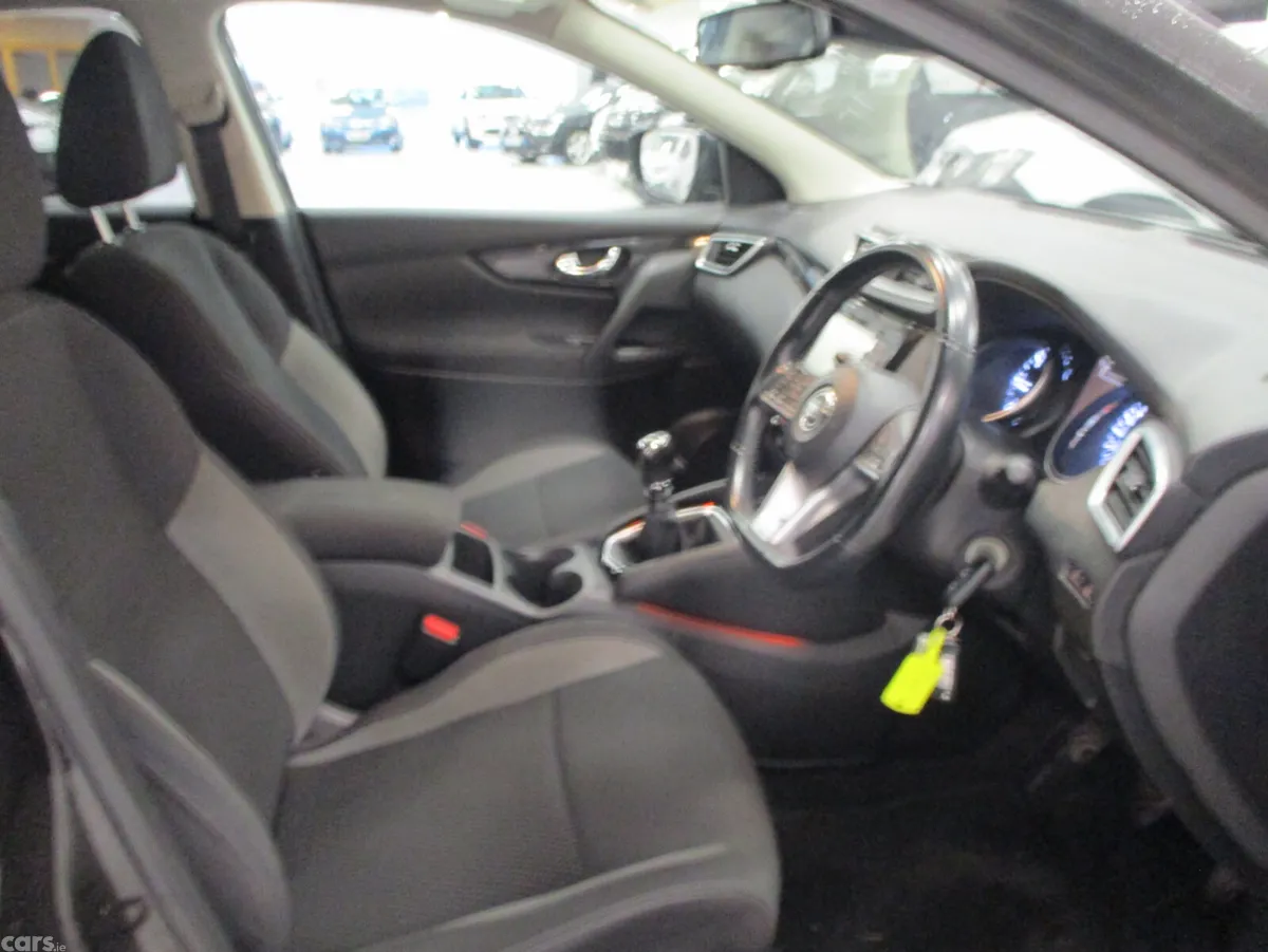 Nissan Qashqai SUV, Diesel, 2018, Black