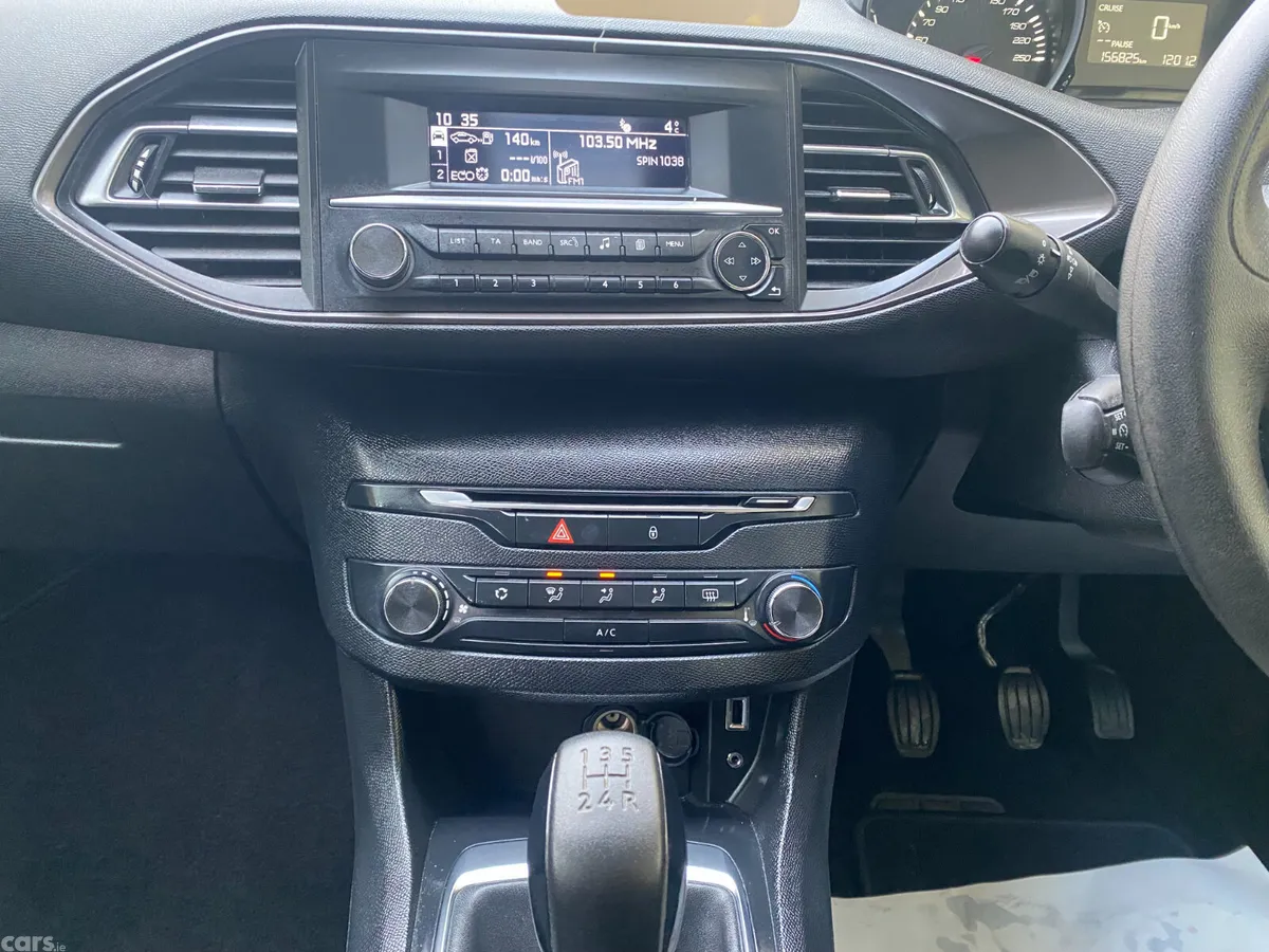 Peugeot 308 Hatchback, Diesel, 2016, Grey