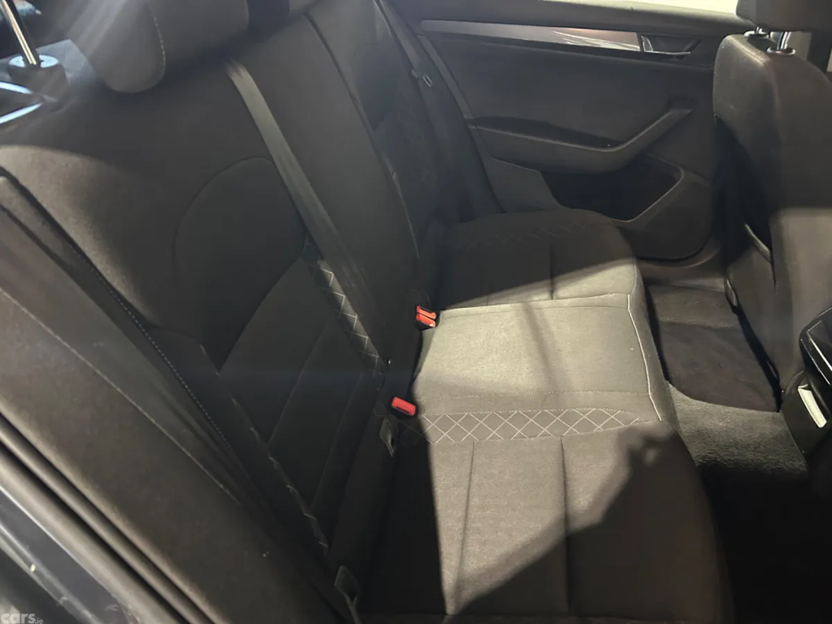Skoda Superb Hatchback, Diesel, 2017, Grey