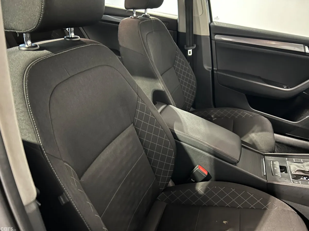 Skoda Superb Hatchback, Diesel, 2017, Grey