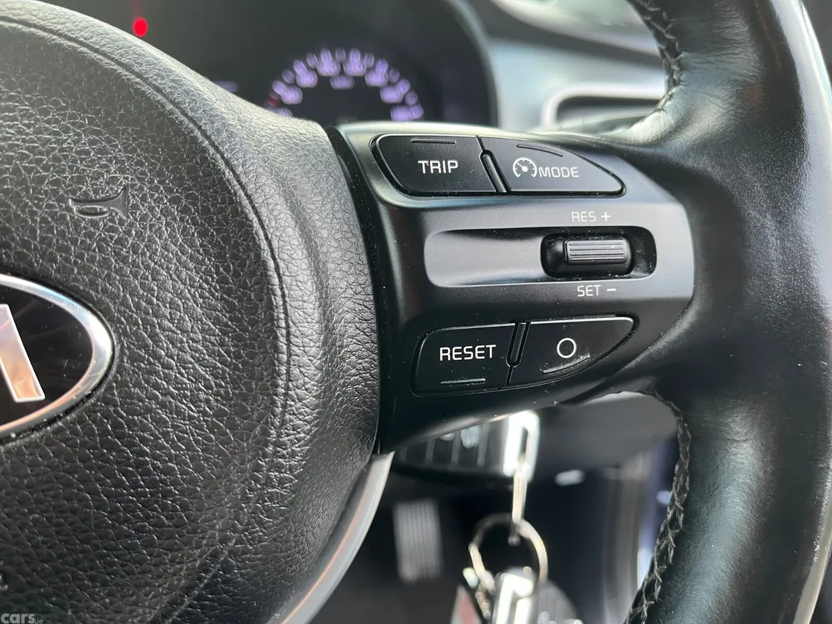 Kia Stonic Estate/Jeep, Petrol, 2020, Blue