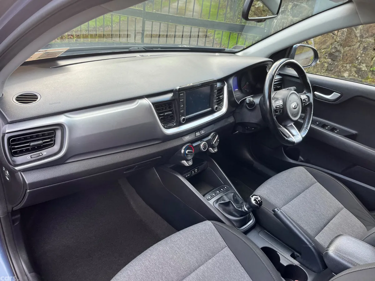 Kia Stonic Estate/Jeep, Petrol, 2020, Blue