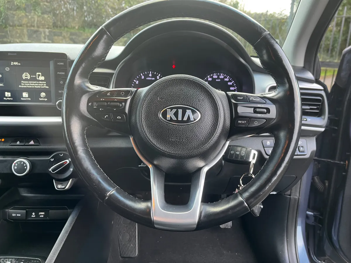 Kia Stonic Estate/Jeep, Petrol, 2020, Blue