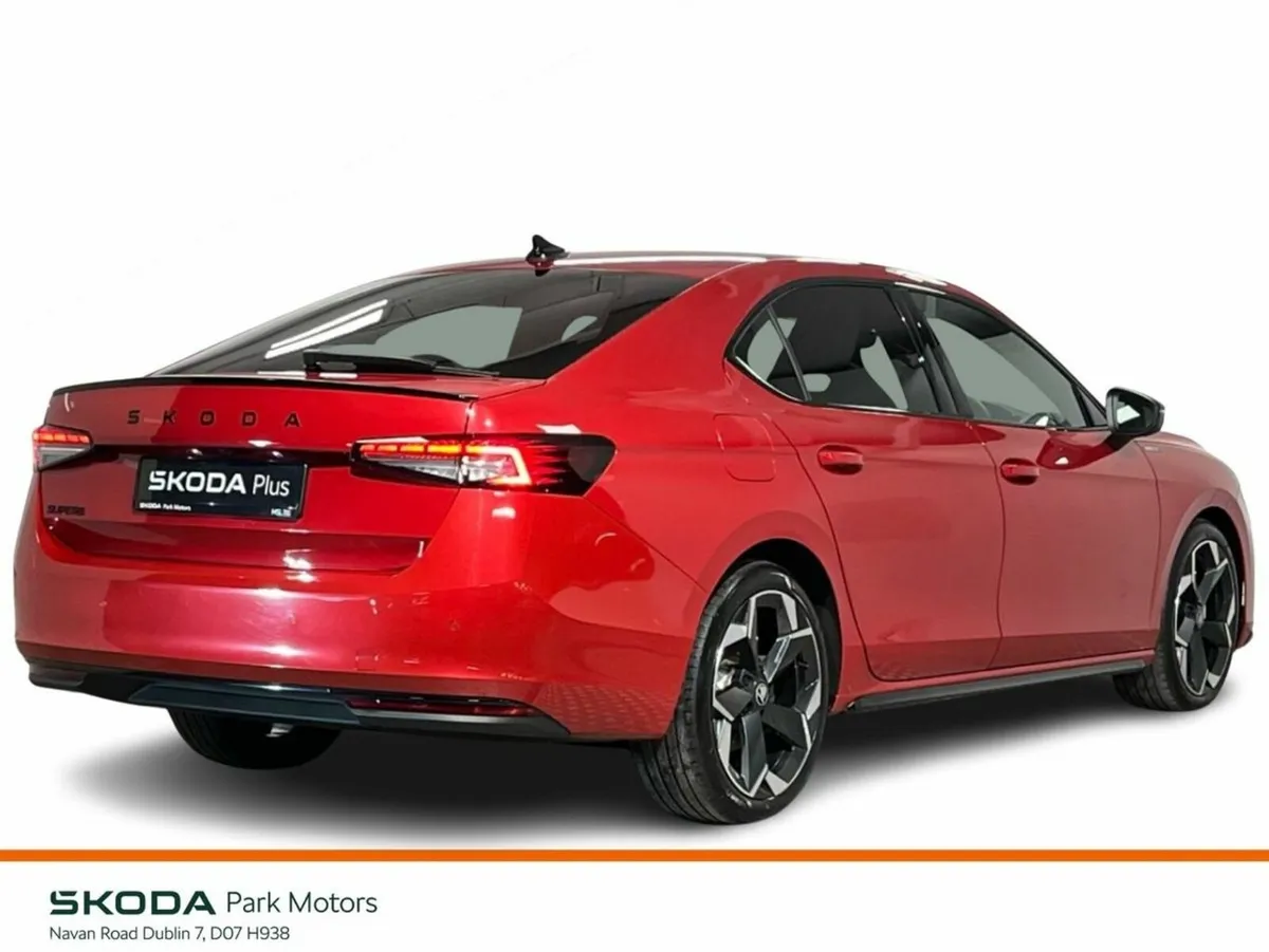 Skoda Superb Saloon, Diesel, 2025, Red