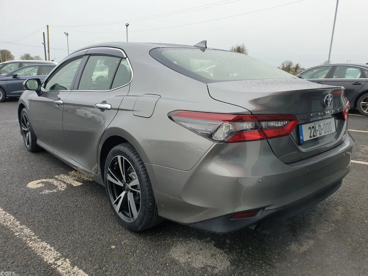 Toyota Camry Saloon, Petrol Hybrid, 2022, Grey