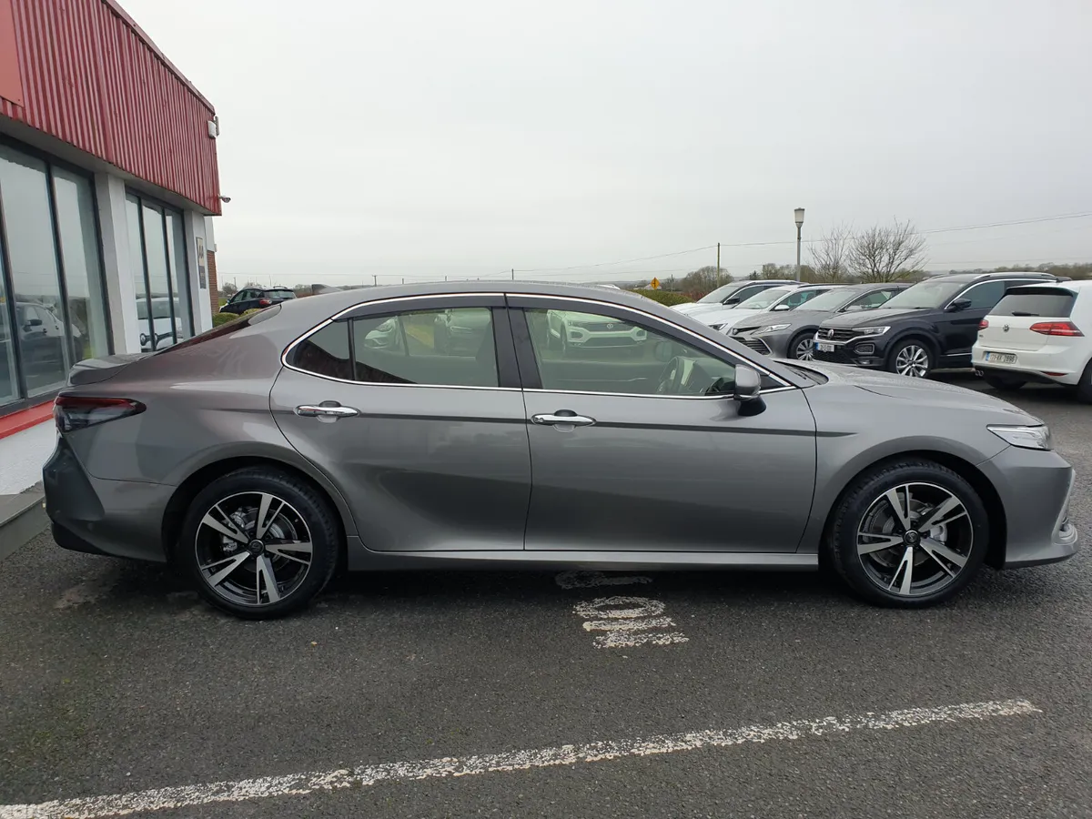 Toyota Camry Saloon, Petrol Hybrid, 2022, Grey