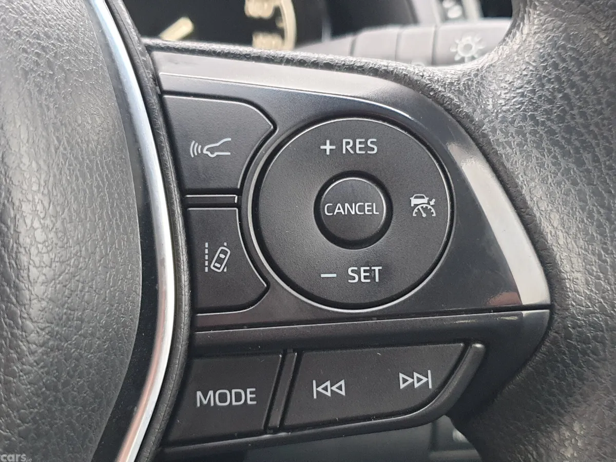 Toyota Camry Saloon, Petrol Hybrid, 2022, Grey