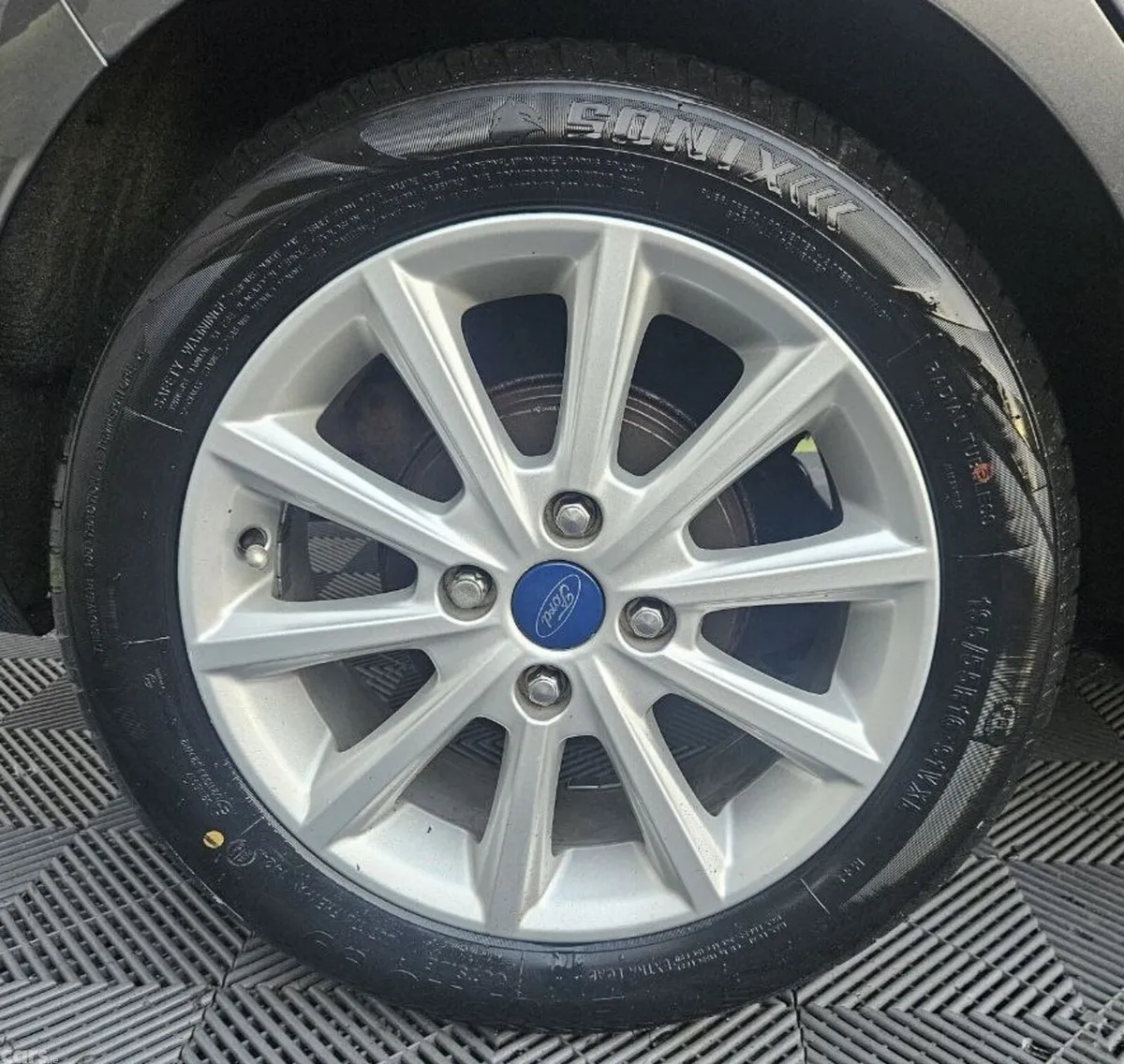 Ford Fiesta Hatchback, Petrol, 2017, Grey