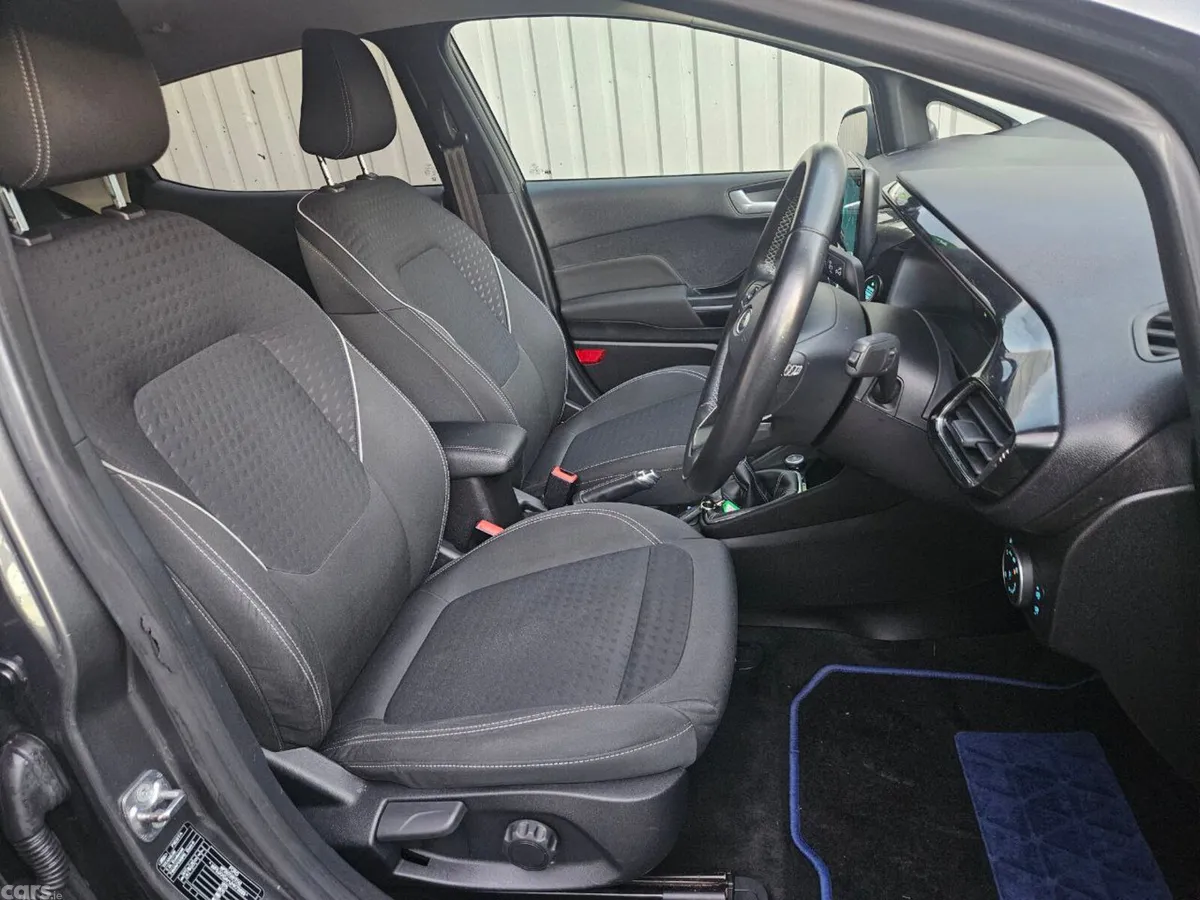 Ford Fiesta Hatchback, Petrol, 2017, Grey