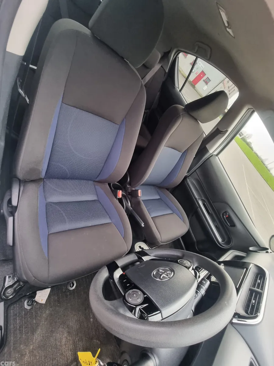 Toyota Aqua Hatchback, Petrol Hybrid, 2019, White