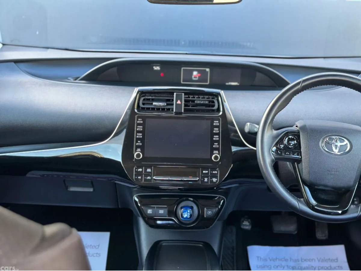 Toyota Prius Saloon, Petrol Hybrid, 2021, Silver