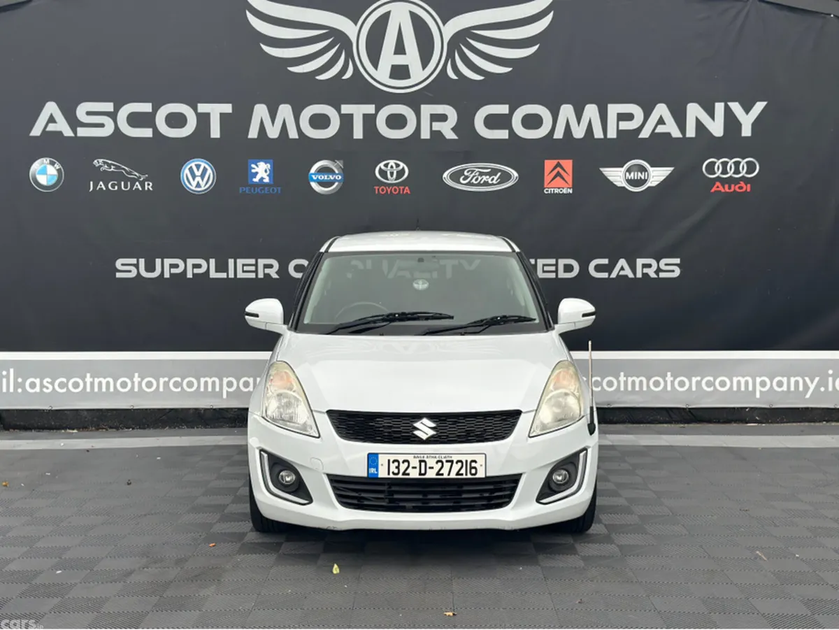 Suzuki Swift Hatchback, Petrol, 2013, White